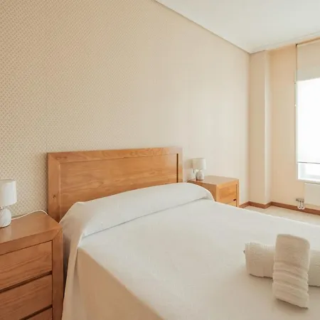Primera Linea De Playa Samil Costa Con Garaje Incluido Apartment