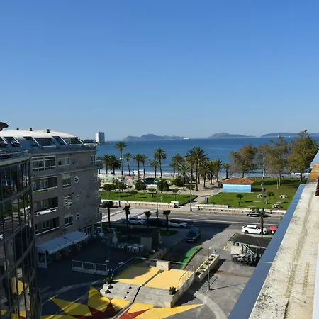 Apartamento Primera Linea De Playa Samil Costa Con Garaje Incluido