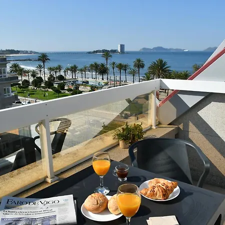 Primera Linea De Playa Samil Costa Con Garaje Incluido Apartment