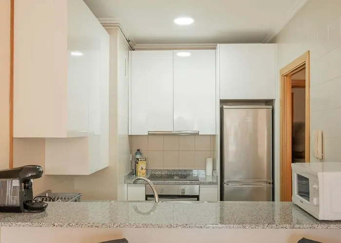 Lejlighed Primera Linea De Playa Samil Costa Con Garaje Incluido *