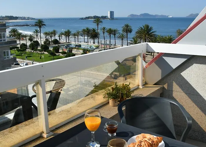 Primera Linea De Playa Samil Costa Con Garaje Incluido Appartement